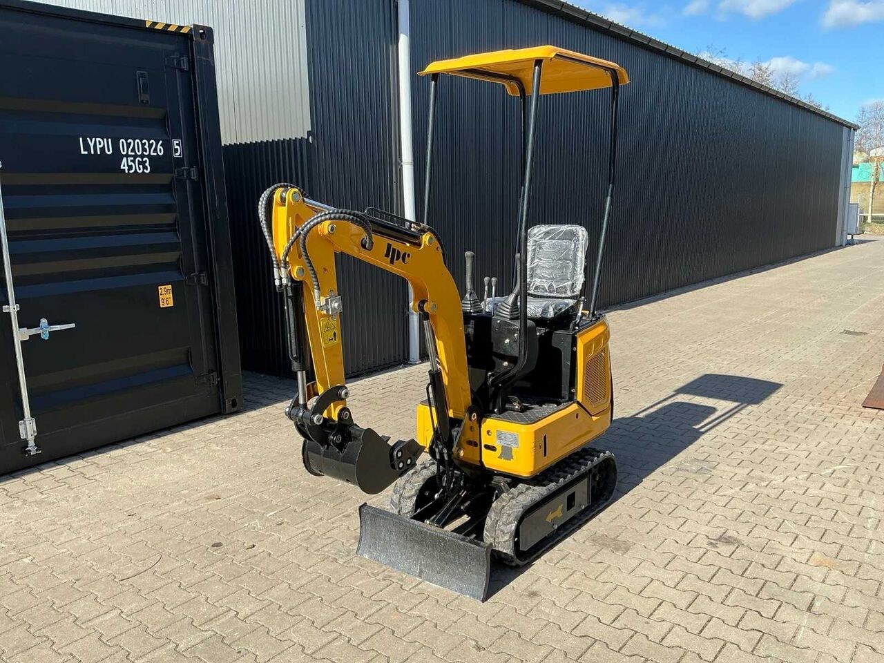 JPC CT-13 mini excavator, front three-quarter view