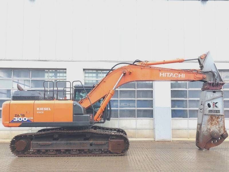 2019 Hitachi Zaxis 300LCN demolition excavator, side view 2019 Hitachi Zaxis 300LCN demolition excavator, side view