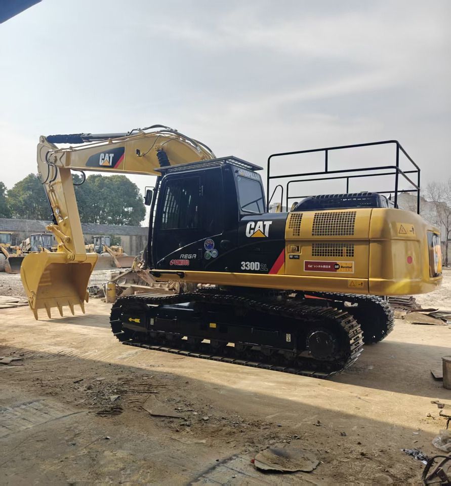 Caterpillar 330D2L Raupenbagger, Seitenansicht