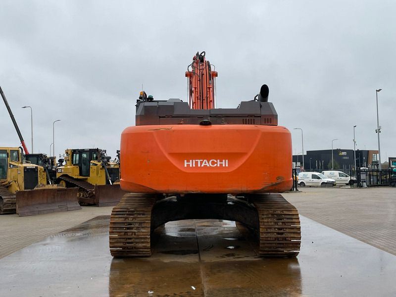 2018 Hitachi ZX300LC-6 crawler excavator, rear view 2018 Hitachi ZX300LC-6 crawler excavator, rear view