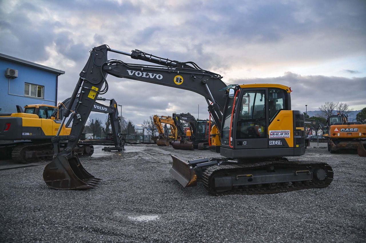 2023 Volvo ECR145EL crawler excavator side view