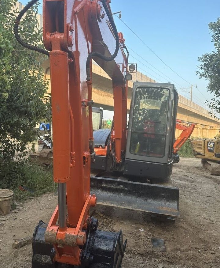 2019 Hitachi ZX55 mini excavator front view 2019 Hitachi ZX55 mini excavator front view