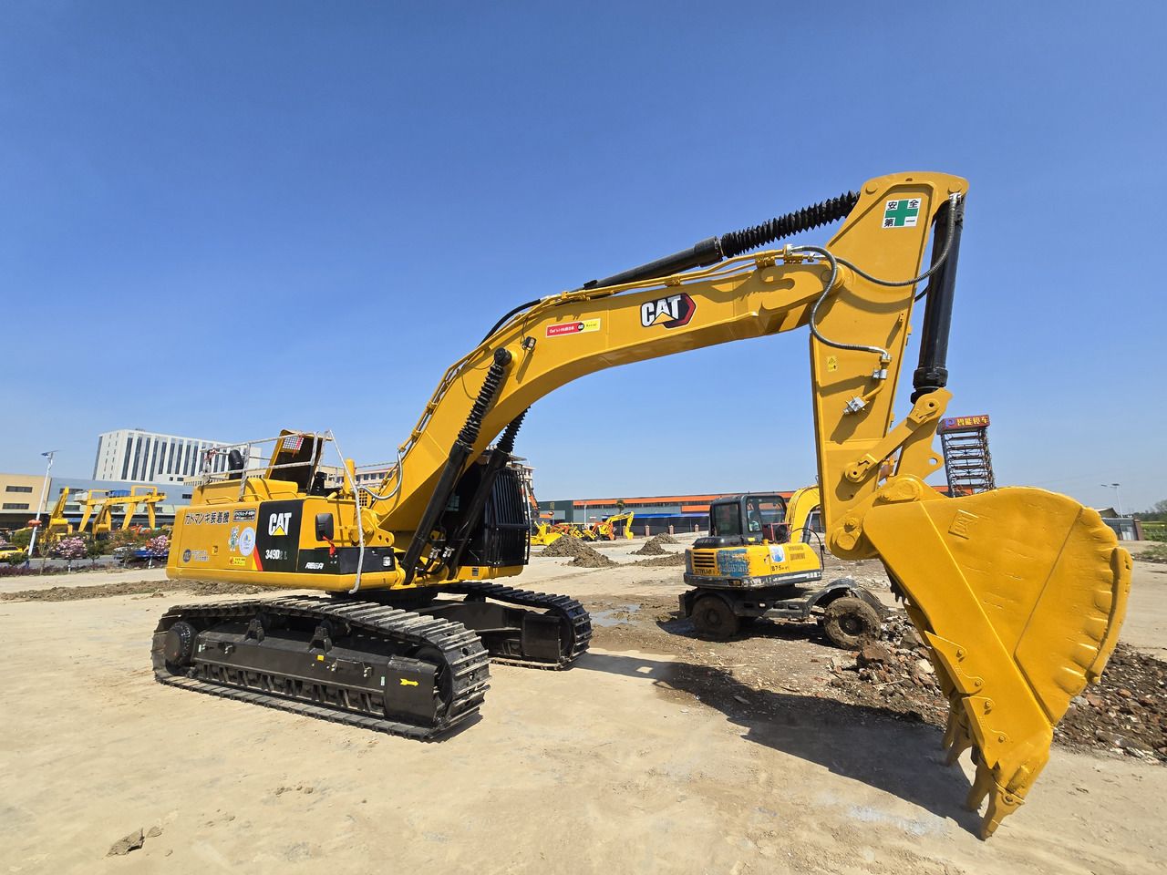 2023 Caterpillar 349D2 L crawler excavator, side view