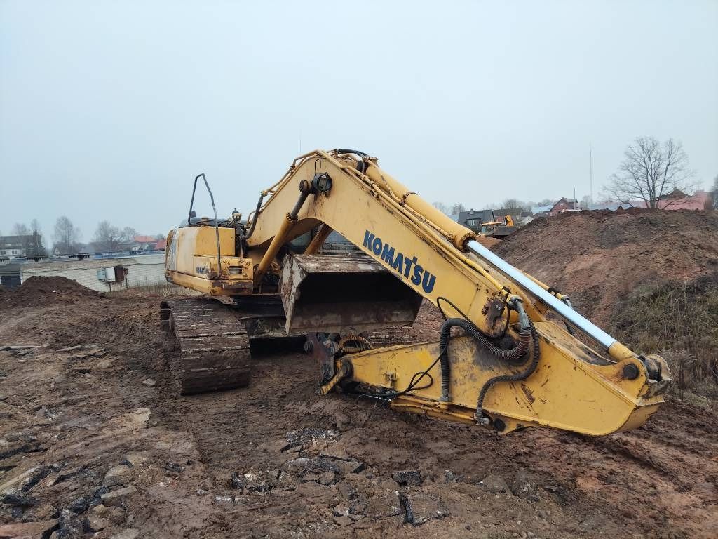 2005 Komatsu PC210 crawler excavator, side view