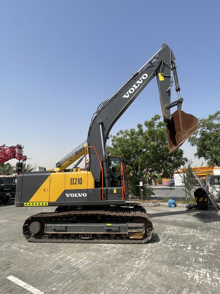 2025 Volvo EC210 crawler excavator, side profile view