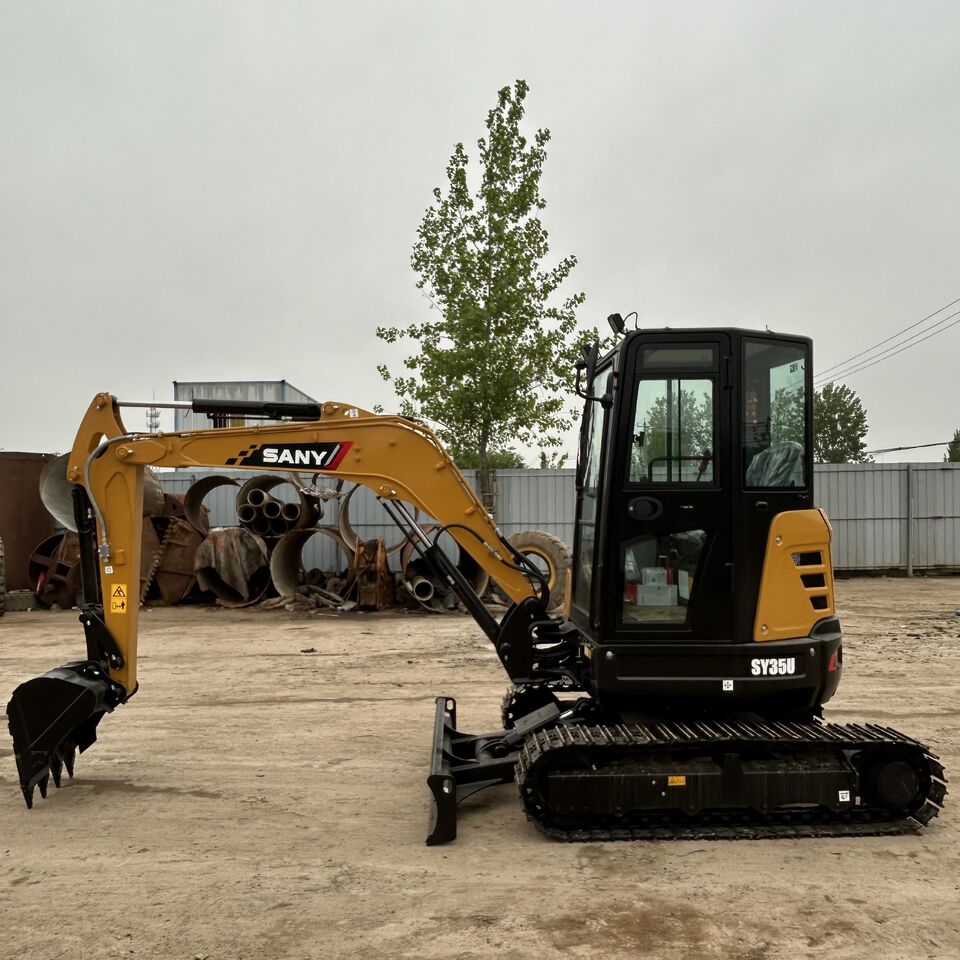 2026 Sany SY35U mini excavator, side view 2026 Sany SY35U mini excavator, side view