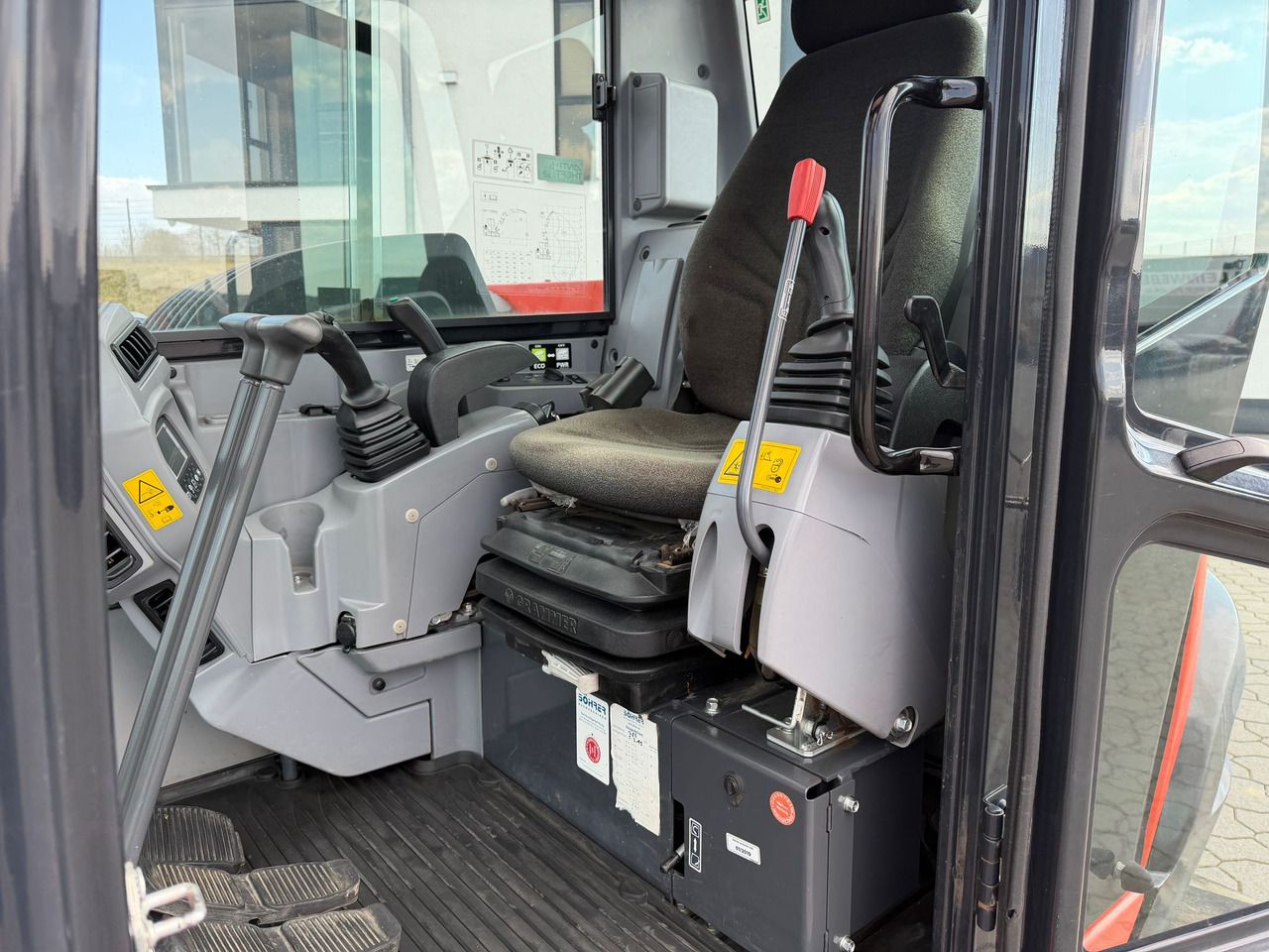 2019 Kubota KX080-4 mini excavator interior view 2019 Kubota KX080-4 mini excavator interior view
