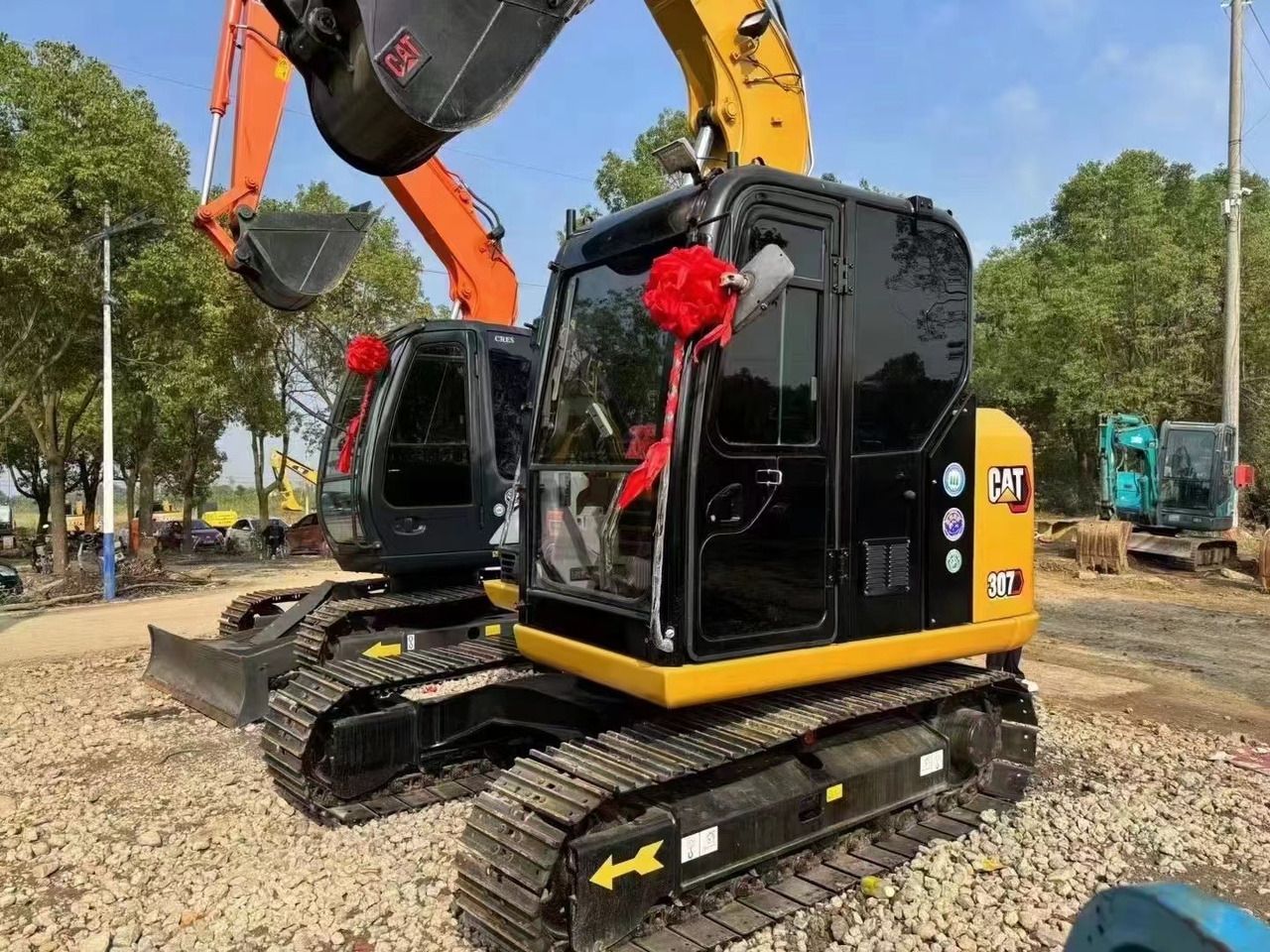 2022 Caterpillar 307E mini excavator, side view 2022 Caterpillar 307E mini excavator, side view