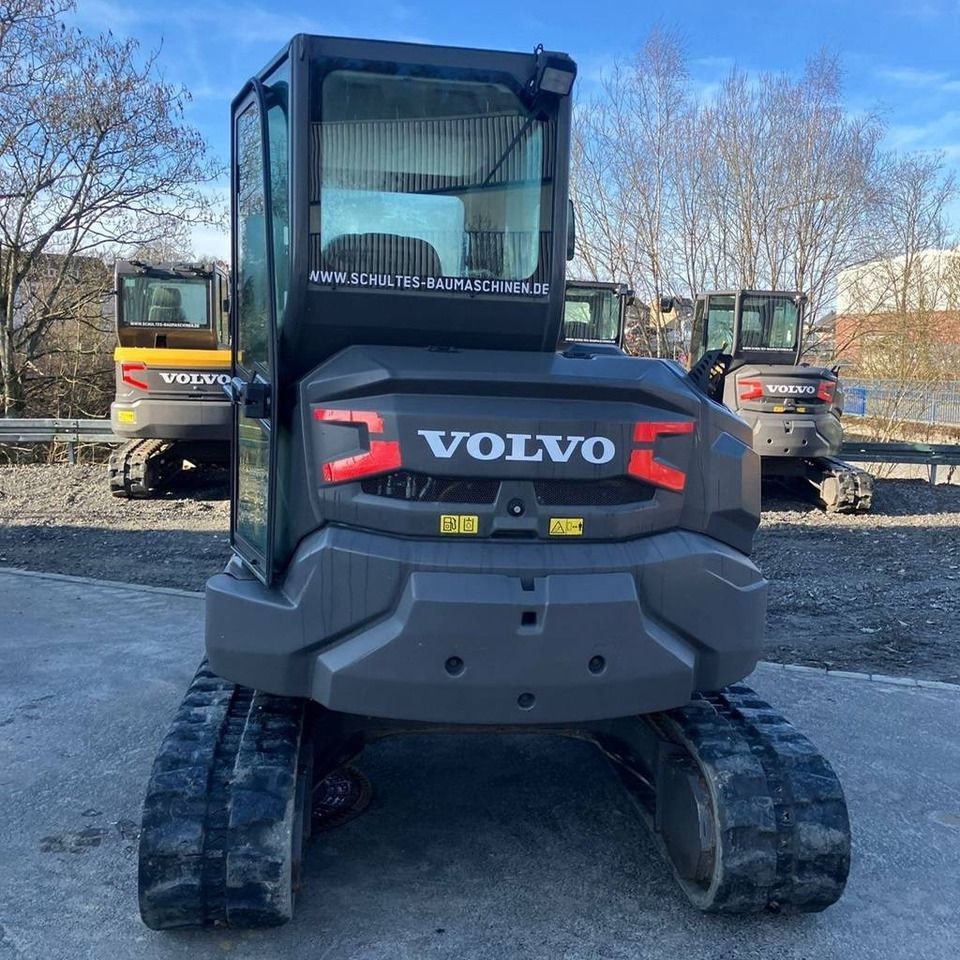 2023 Volvo ECR58F mini excavator rear view 2023 Volvo ECR58F mini excavator rear view