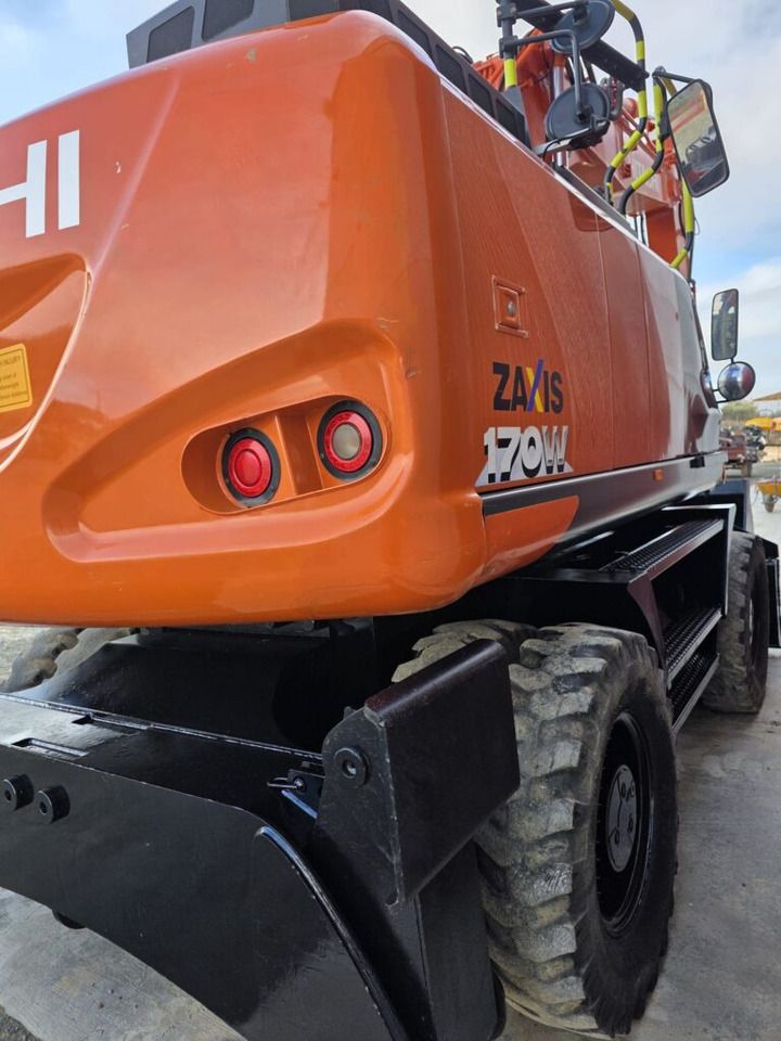 2018 Hitachi Zaxis 170W wheel excavator rear quarter view 2018 Hitachi Zaxis 170W wheel excavator rear quarter view
