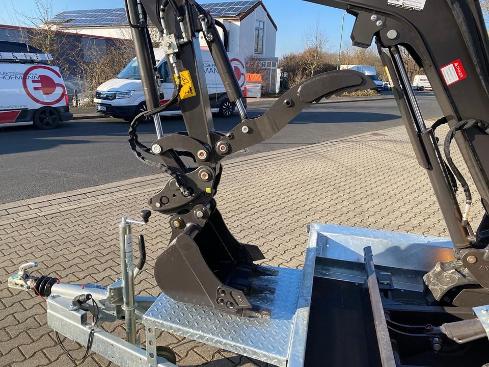 Berger Kraus BK2000NKSR mini excavator boom and bucket detail