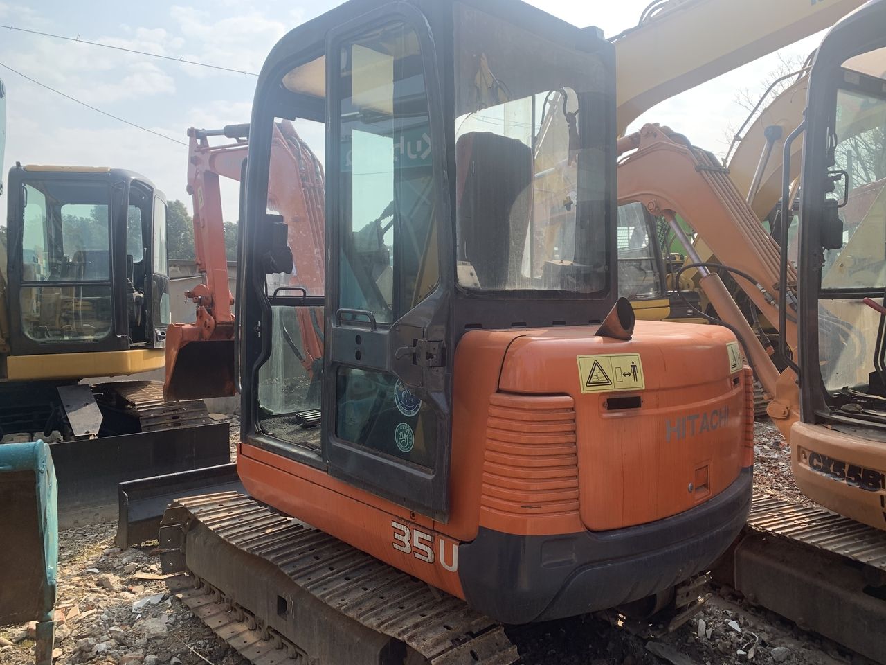Miniescavatore Hitachi ZX35U del 2016 Miniescavatore Hitachi ZX35U del 2016