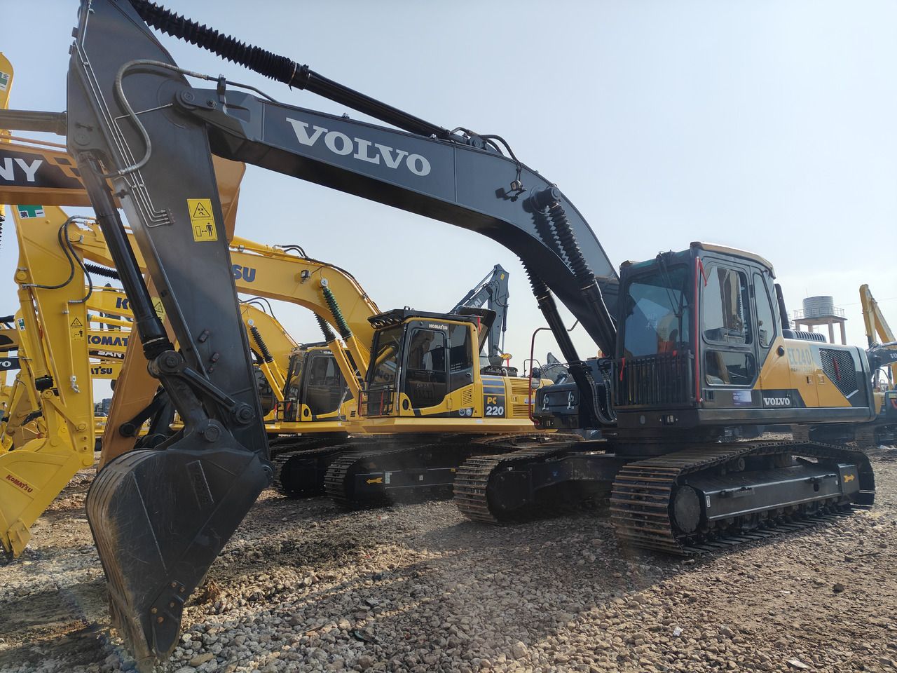 2024 Volvo EC240 crawler excavator, side view 2024 Volvo EC240 crawler excavator, side view
