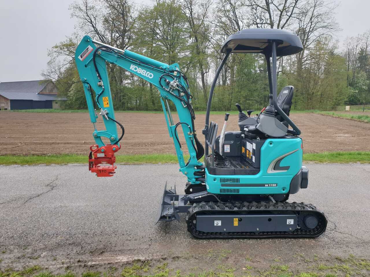 2021 Kobelco SK17SR-3E mini excavator, side view 2021 Kobelco SK17SR-3E mini excavator, side view