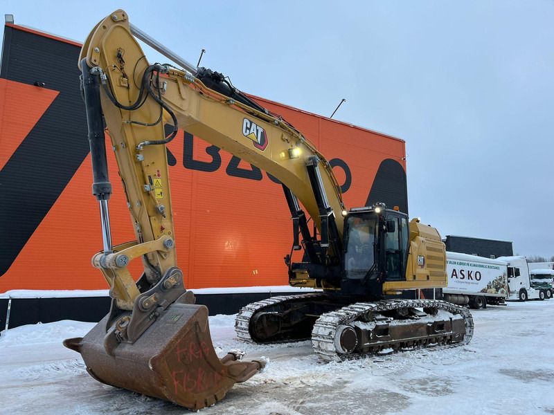 2020 Caterpillar 352 crawler excavator, side view