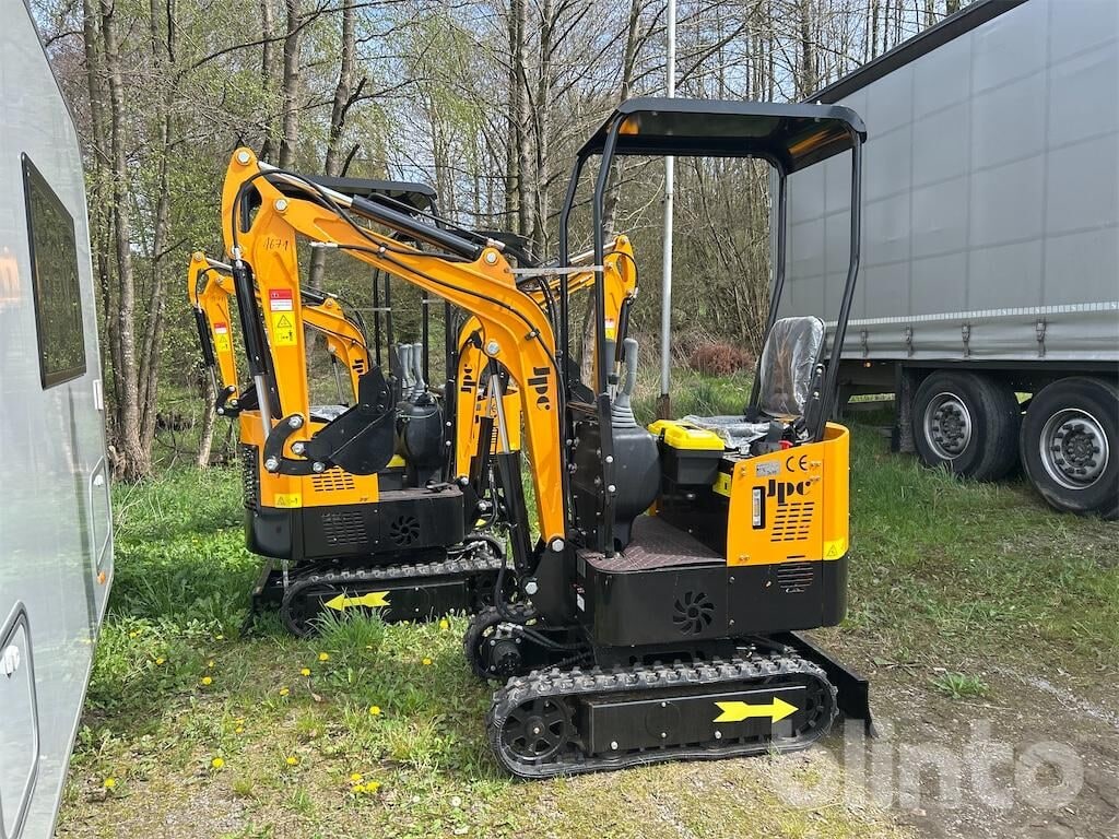 2025 JPC HT-12 mini excavator, side view 2025 JPC HT-12 mini excavator, side view