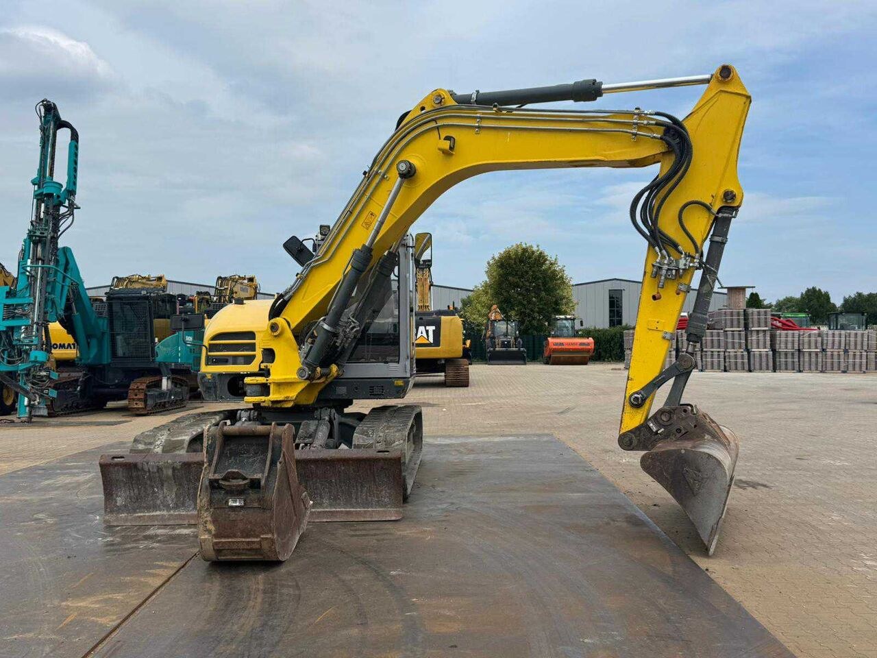 2016 Wacker Neuson ET145 crawler excavator, front three-quarter view 2016 Wacker Neuson ET145 crawler excavator, front three-quarter view