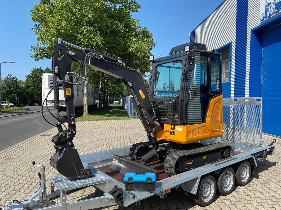 Berger Kraus BK2800ASR mini excavator on trailer, side view