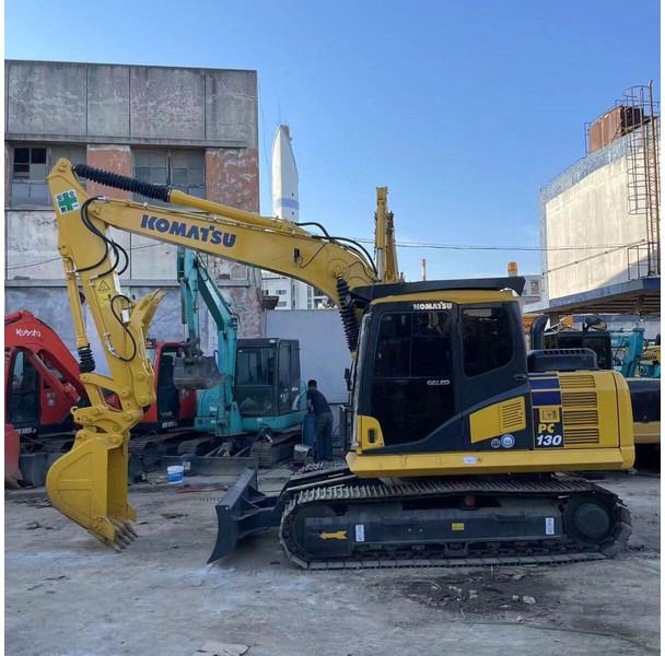 2024 Komatsu PC130 crawler excavator, side profile view 2024 Komatsu PC130 crawler excavator, side profile view