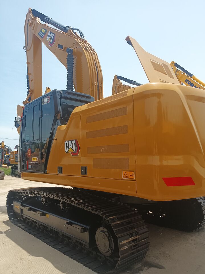 2024 Caterpillar 330GC crawler excavator, rear three-quarter view 2024 Caterpillar 330GC crawler excavator, rear three-quarter view