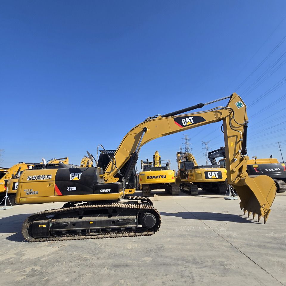 2020 Caterpillar 324D crawler excavator, side profile view 2020 Caterpillar 324D crawler excavator, side profile view