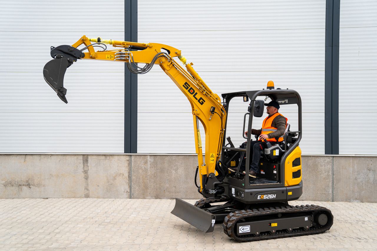 2025 SDLG ER626H crawler excavator side view