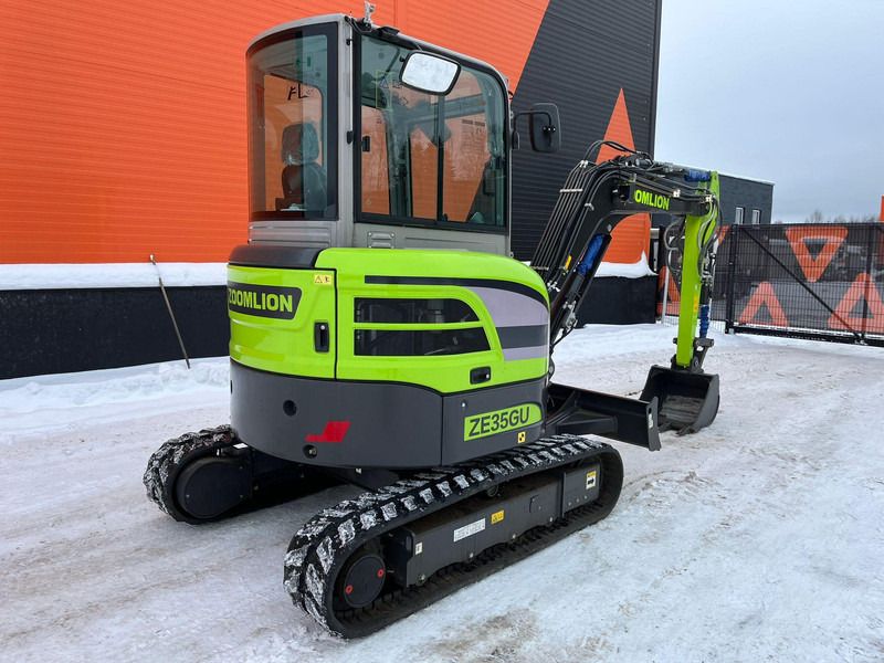 2024 Zoomlion ZE35GU mini excavator rear three-quarter view 2024 Zoomlion ZE35GU mini excavator rear three-quarter view