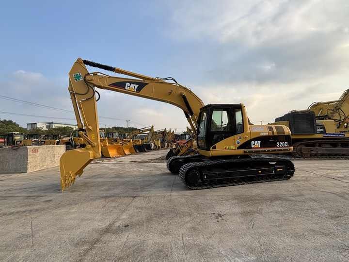 2020 Caterpillar 320CL Raupenbagger, Seitenansicht