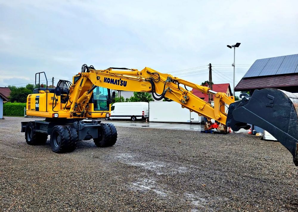 2016 Komatsu PW160-8 wheel excavator, side profile view