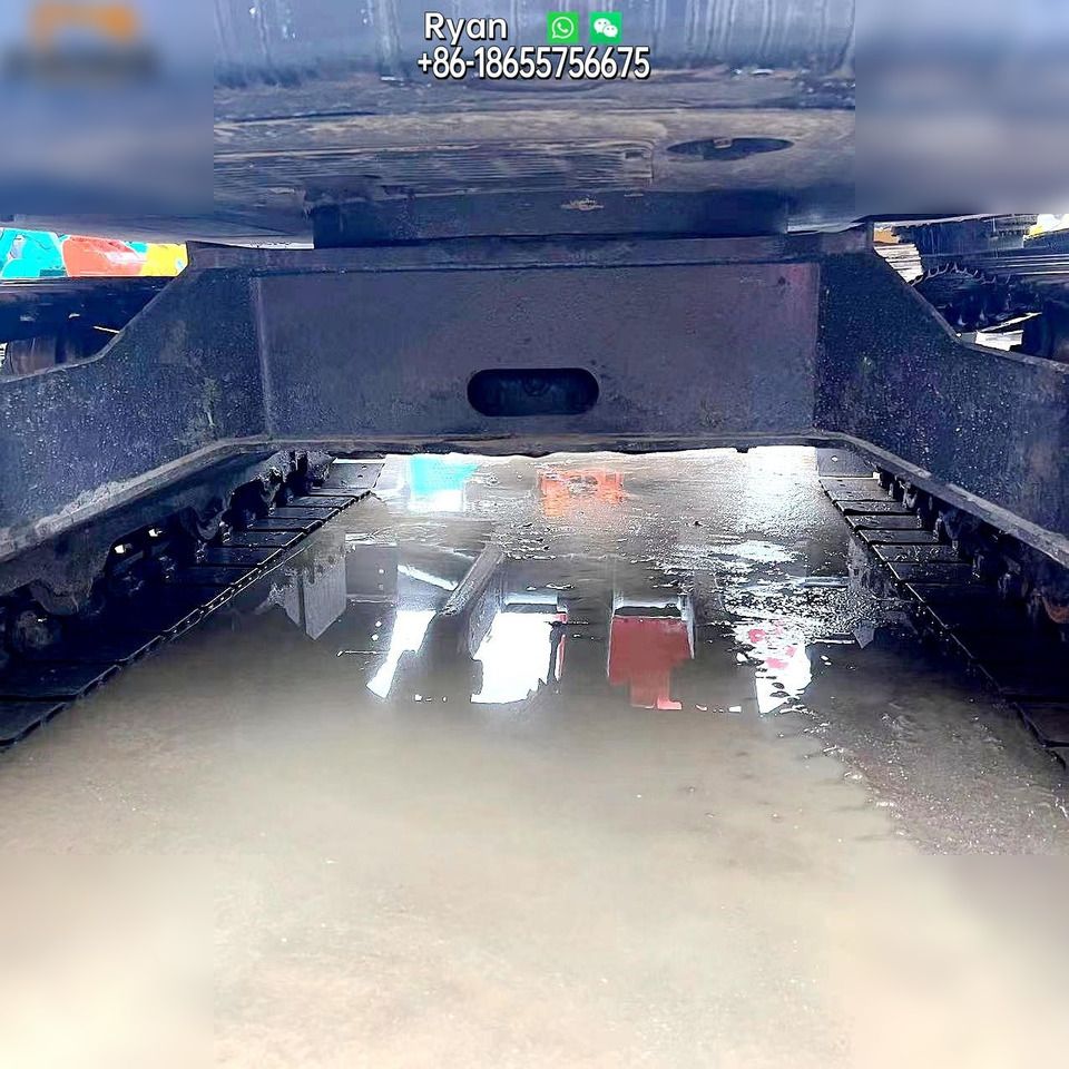 2019 Kubota KX155-5 mini excavator undercarriage view 2019 Kubota KX155-5 mini excavator undercarriage view