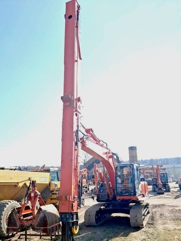 2019 Hitachi ZX210LC-6 crawler excavator with teledipper attachment 2019 Hitachi ZX210LC-6 crawler excavator with teledipper attachment