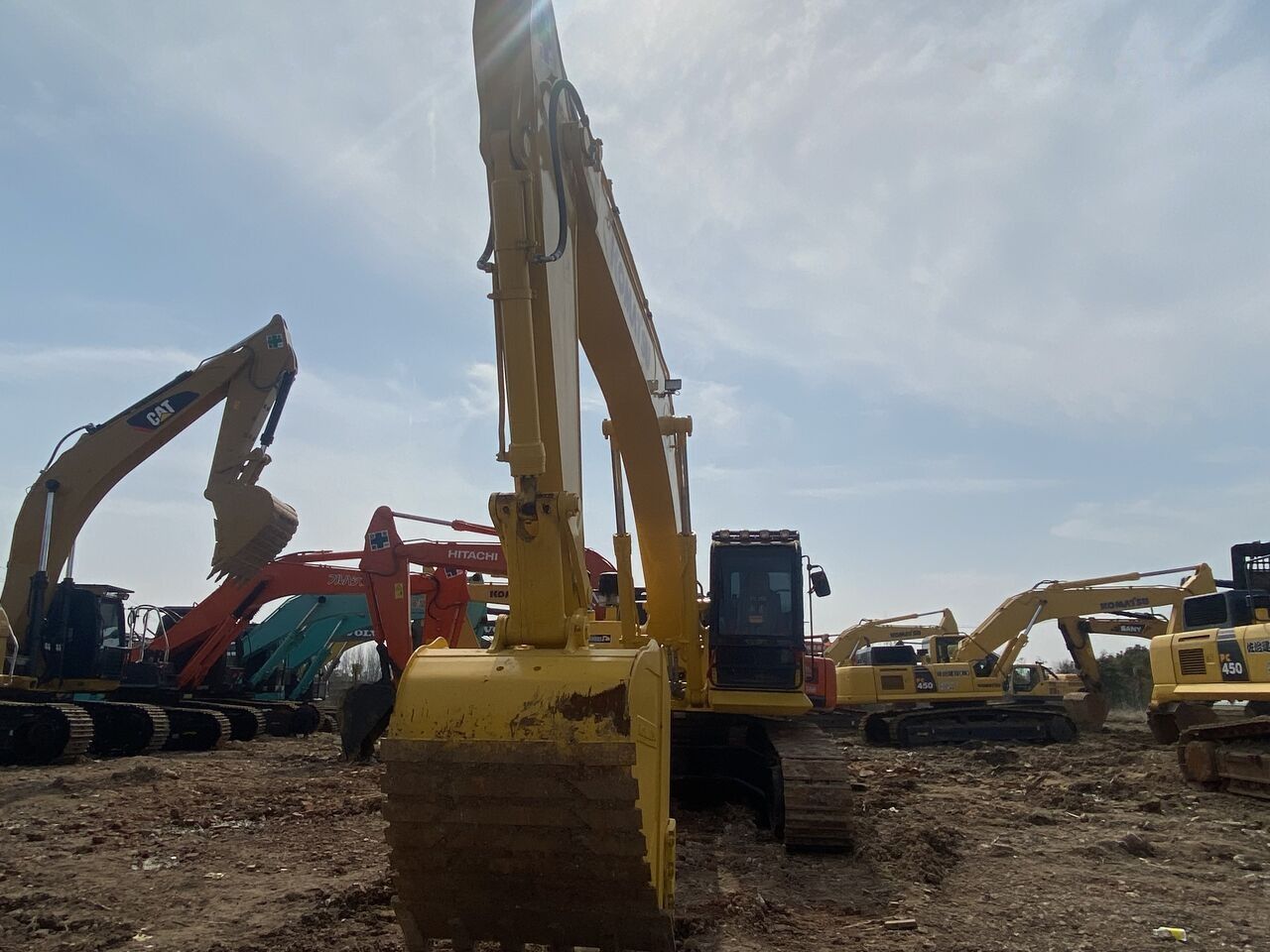 2019 Komatsu PC350 crawler excavator front view