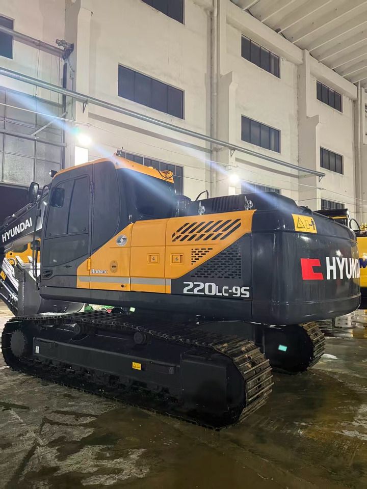 2023 Hyundai 220LC-9S crawler excavator, rear three-quarter view