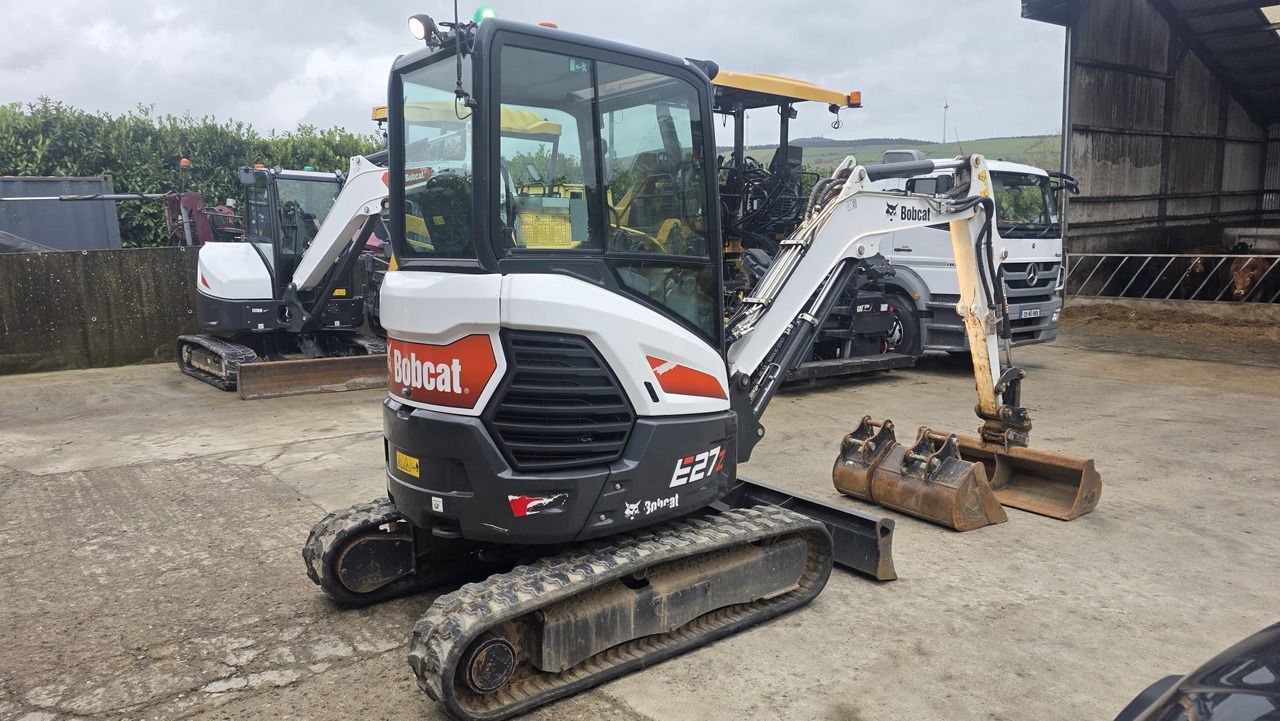 2023 Bobcat E27Z mini excavator, front three-quarter view