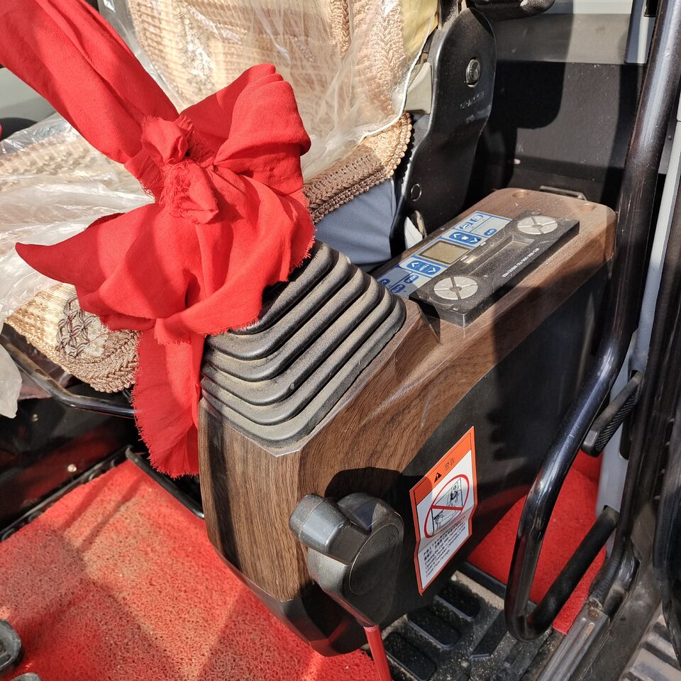 2025 Sany SY215C crawler excavator interior control console