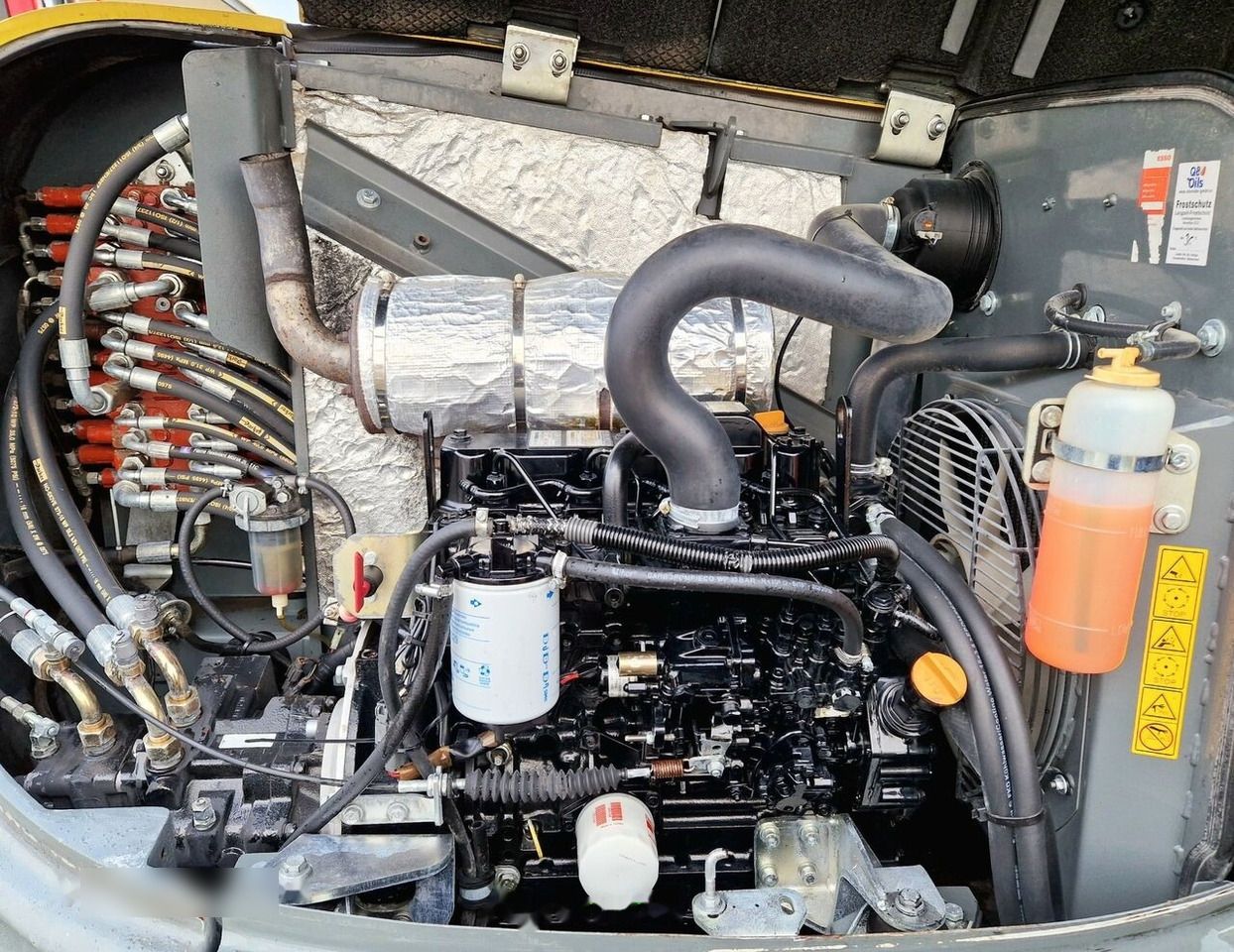 2010 Wacker Neuson 50Z3 mini excavator engine compartment view 2010 Wacker Neuson 50Z3 mini excavator engine compartment view