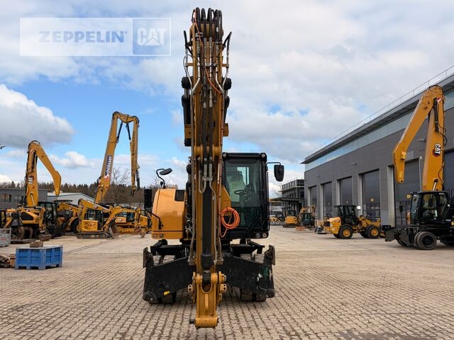 2024 Caterpillar MH3022-07A material handler, front view 2024 Caterpillar MH3022-07A material handler, front view