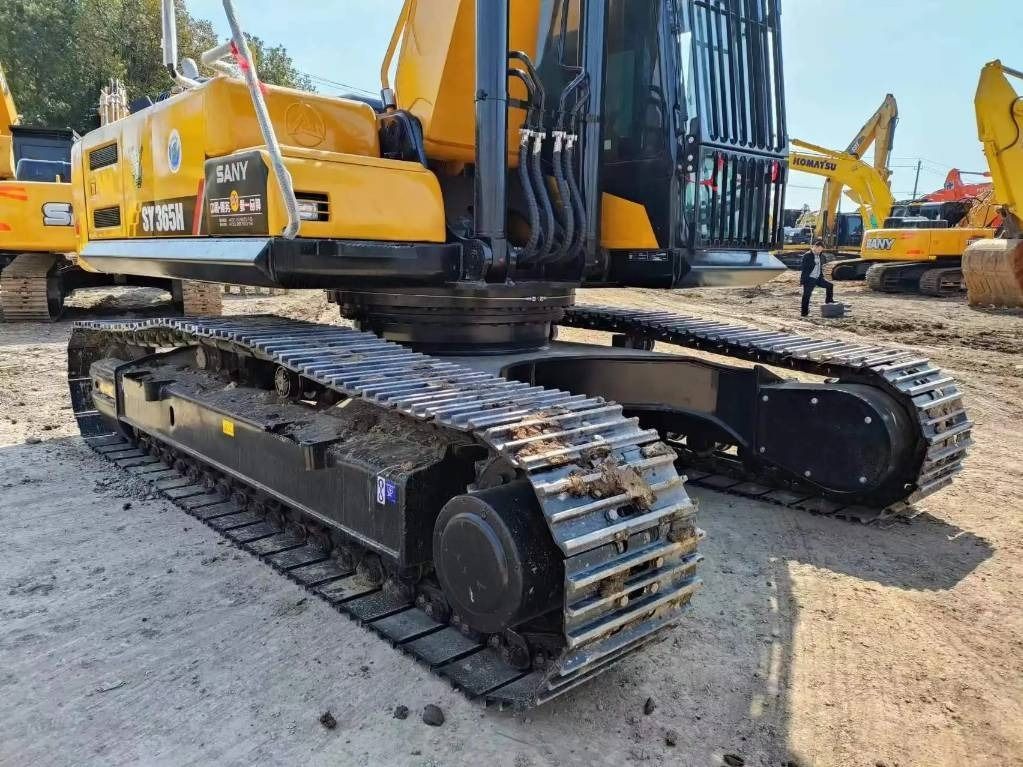 2023 Sany SY365H crawler excavator side view 2023 Sany SY365H crawler excavator side view