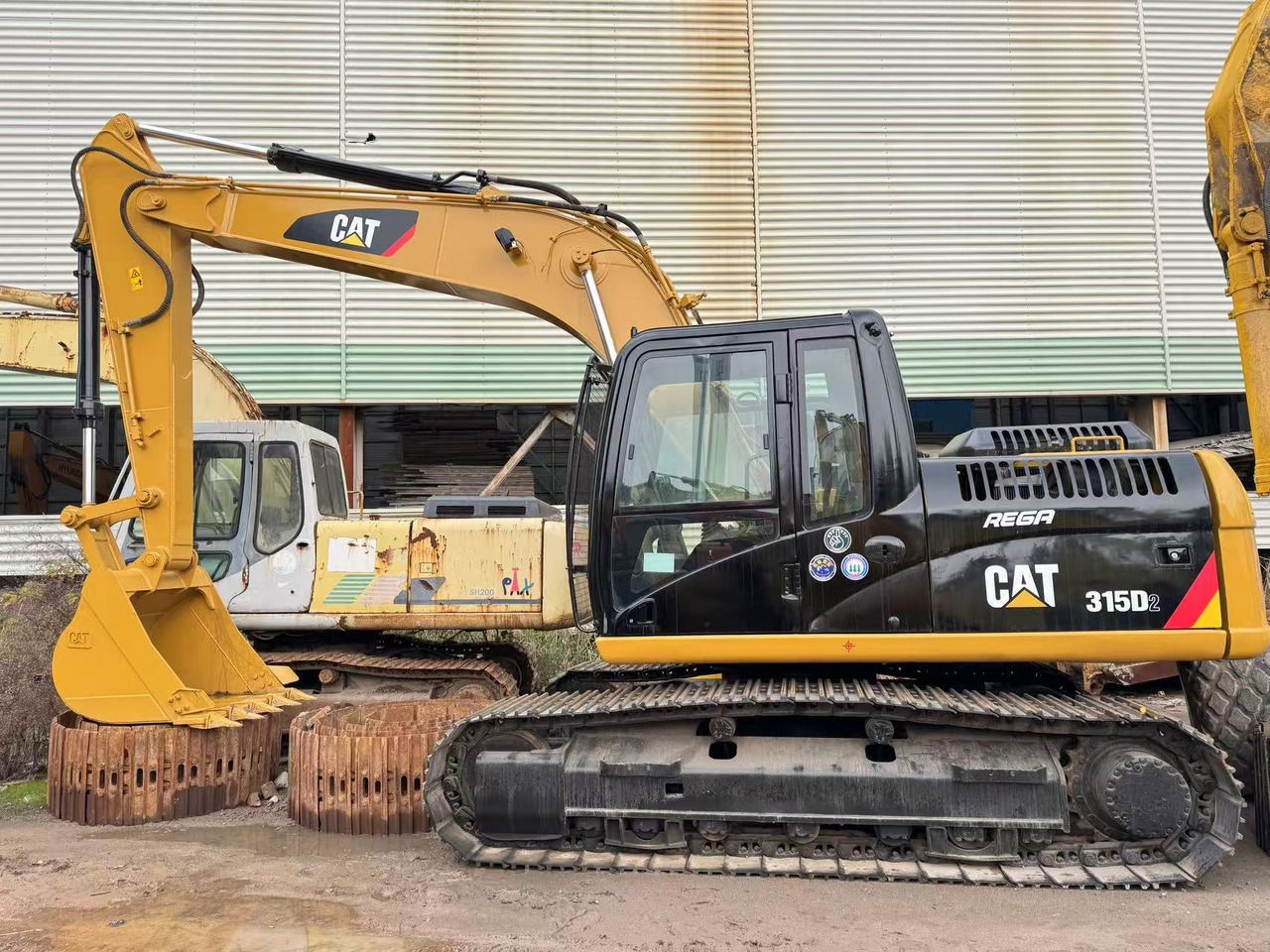 2019 Caterpillar 315D2 crawler excavator, side profile view