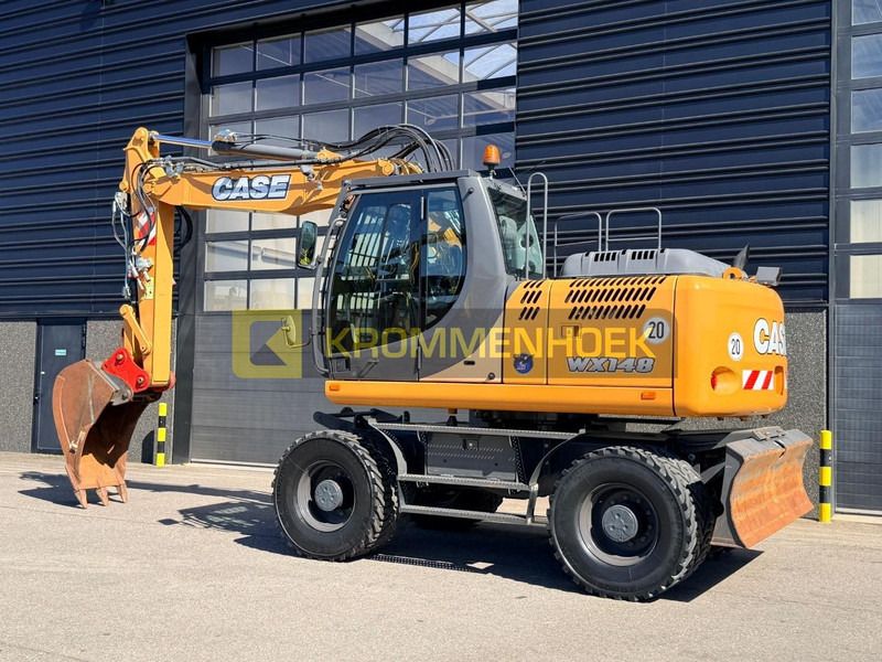 2016 CASE WX148 wheel excavator side view