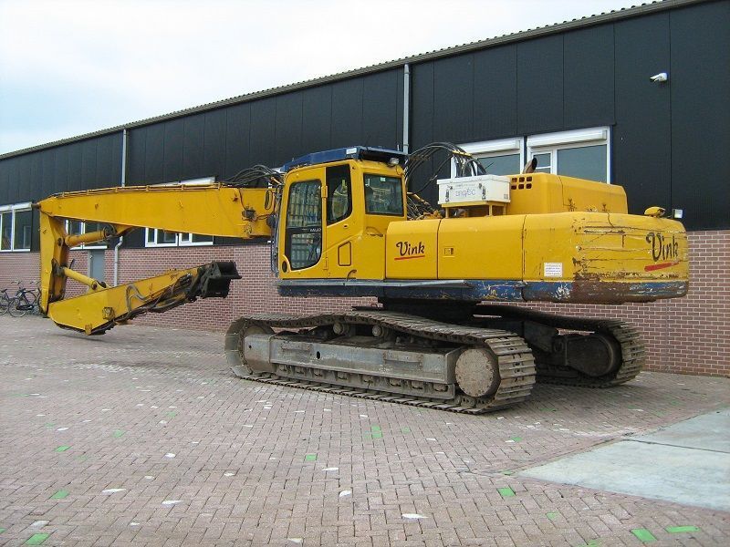 2008 Komatsu PC450HRD-8 crawler excavator, side view