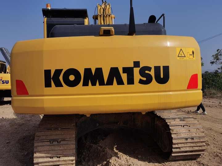 2016 Komatsu PC200 crawler excavator rear view