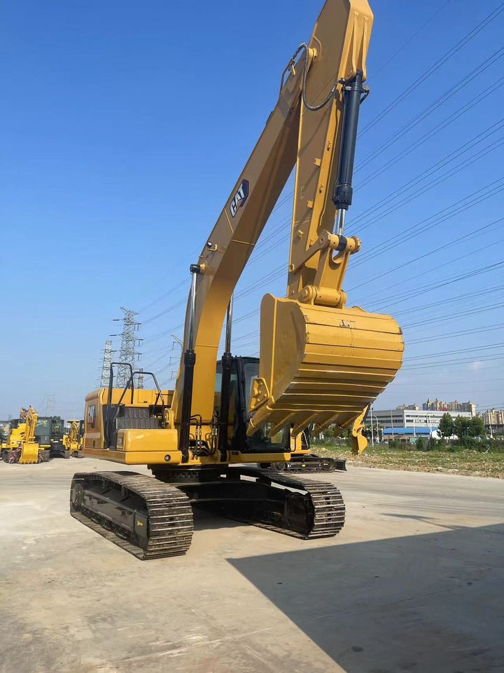 2022 Caterpillar 330GC crawler excavator, front three-quarter view 2022 Caterpillar 330GC crawler excavator, front three-quarter view