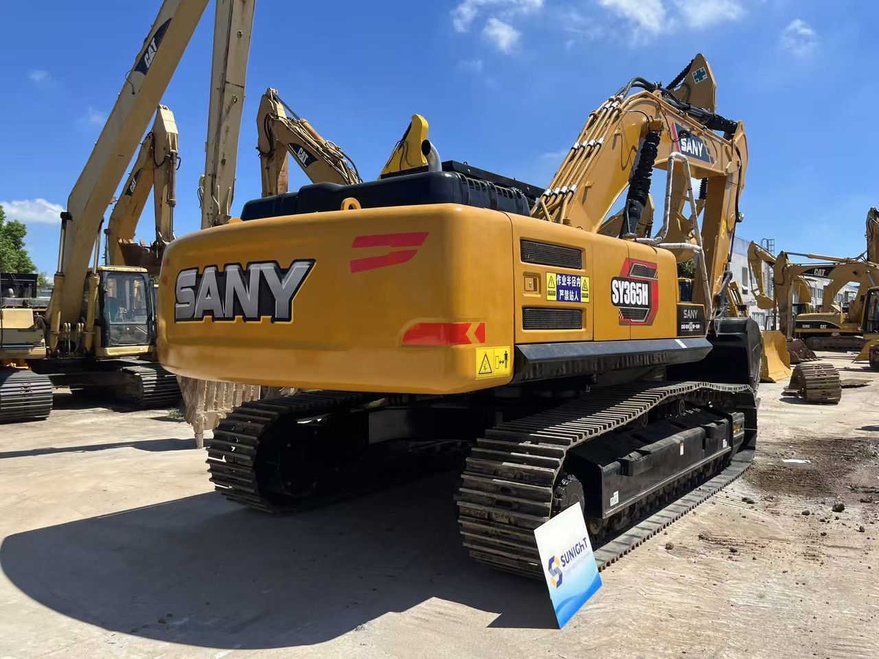 Sany SY365H crawler excavator rear view