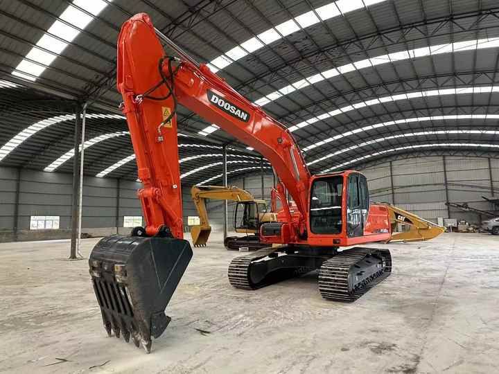 2020 Doosan DX225LC-9C crawler excavator, front three-quarter view 2020 Doosan DX225LC-9C crawler excavator, front three-quarter view