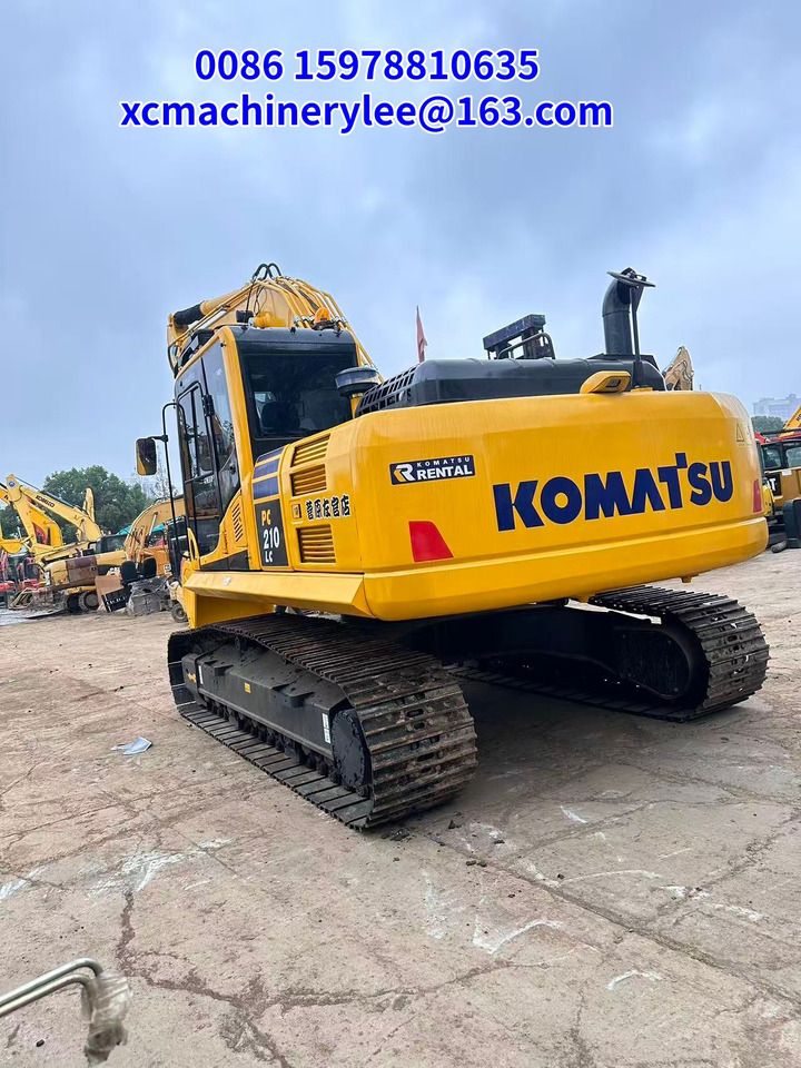 2024 Komatsu PC210 LC crawler excavator rear three-quarter view 2024 Komatsu PC210 LC crawler excavator rear three-quarter view
