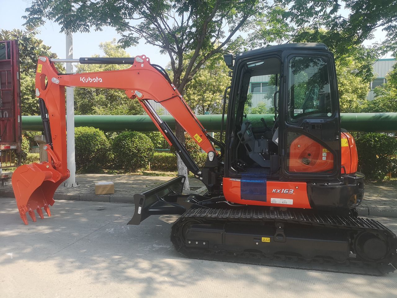 2026 Kubota KX163-5 mini excavator, side view 2026 Kubota KX163-5 mini excavator, side view