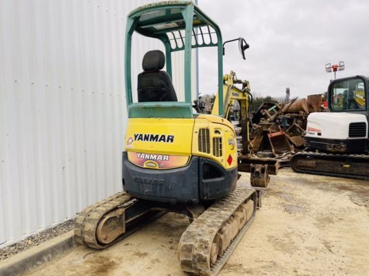 2012 Yanmar VIO25-4 mini excavator, rear view 2012 Yanmar VIO25-4 mini excavator, rear view
