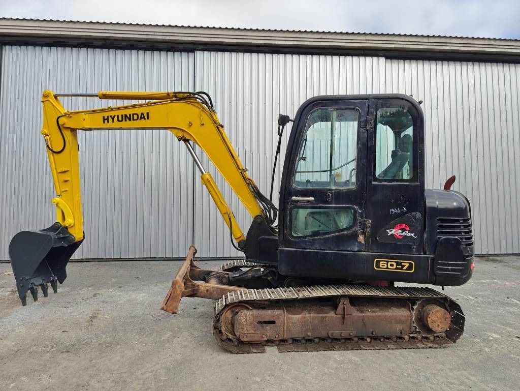 2008 Hyundai R60-7 mini excavator, side view