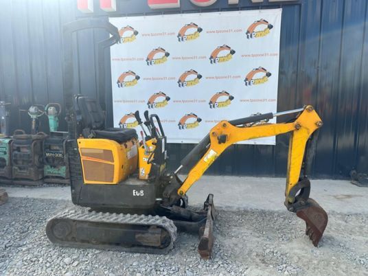 2018 Bobcat E08 mini excavator, side view 2018 Bobcat E08 mini excavator, side view